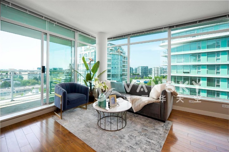 251005004249_Living 1.jpg